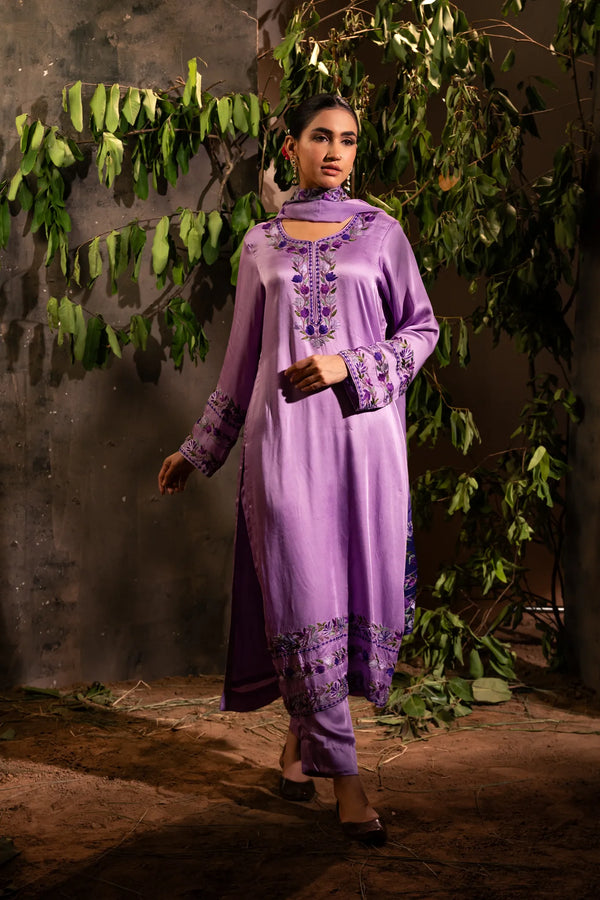 Women in Salwar Suit