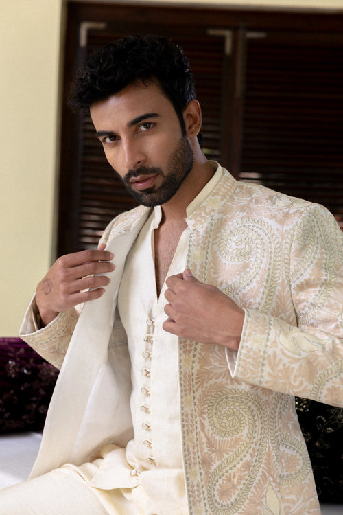 Ruhzār – The Breeze of Elegance