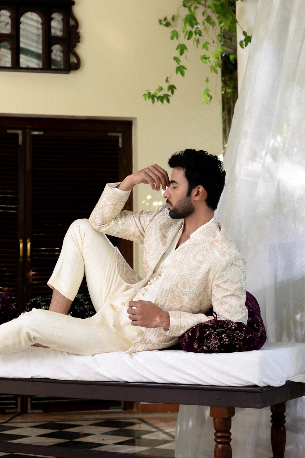 Ruhzār – The Breeze of Elegance