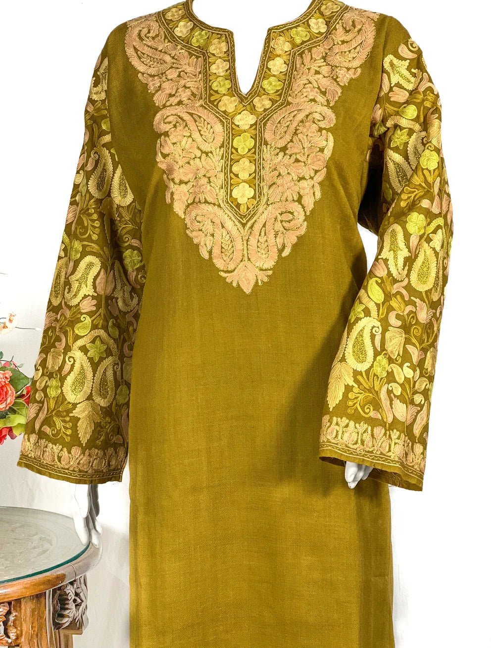 Phiran With Aari And Zari Embroidery