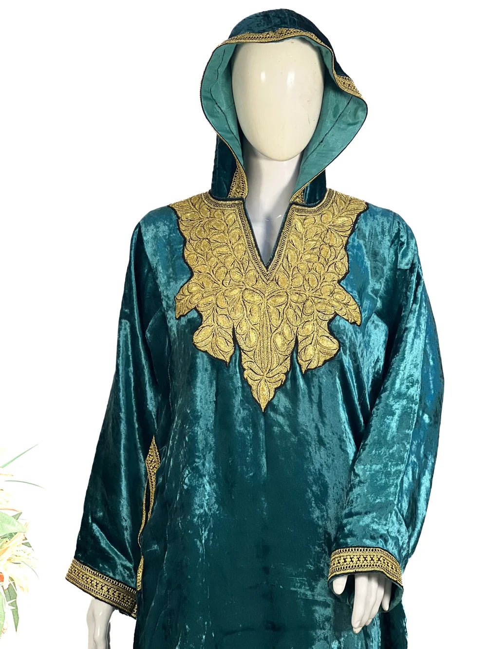 Kashmiri Velvet Hoddie Phiran With Tilla Hand Embroidery
