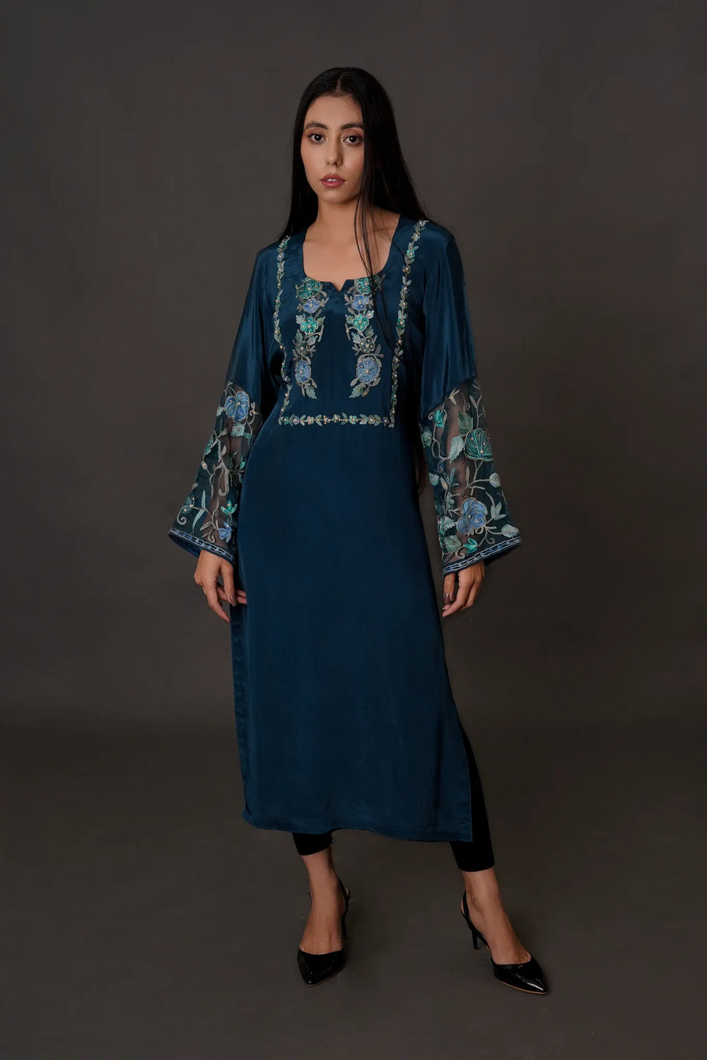 Kurta with Kashmiri Aari and Kardana Highlighting