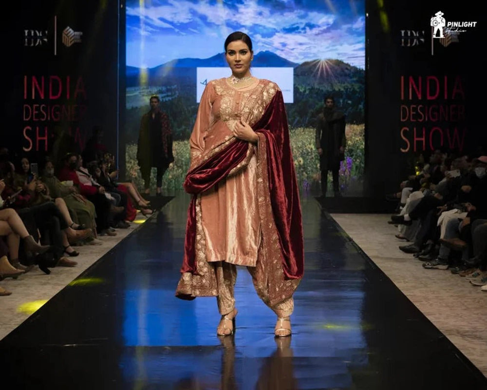 Inaya Sandy Brown Velvet Suit