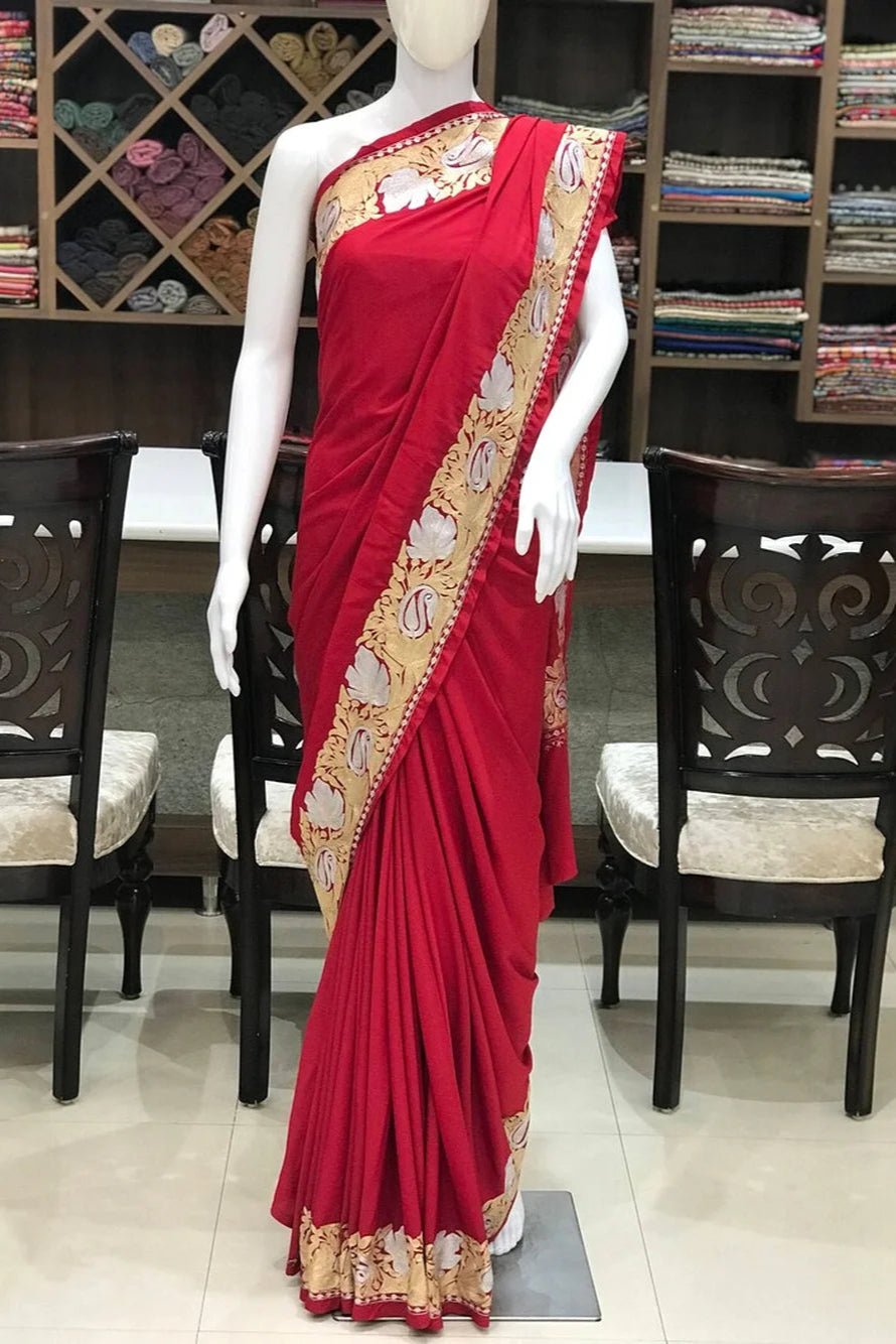 Sari de cachemira rojo semicrepé con bordado de zari