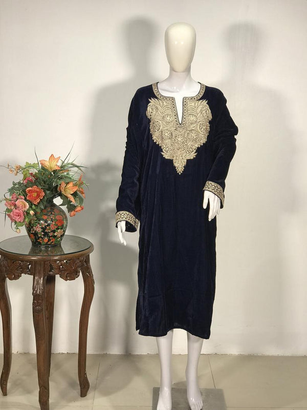 Flowy Navy Blue Velvet Phiran with Tilla Embroidery 2