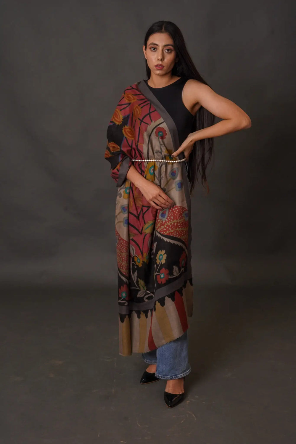 Bufanda de pashmina pintada a mano con tonos naturales y óxido