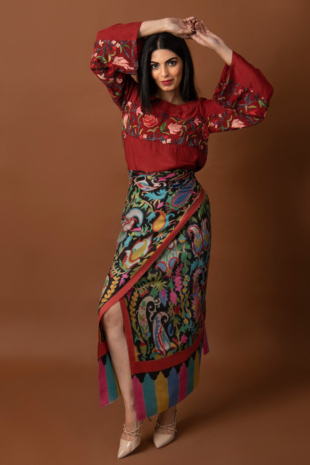 Bufanda de pashmina con estampado paisley negro pintado a mano
