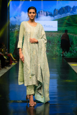 Tea Green Tilla & Aari Fusion Embroidered Kashmiri Suit