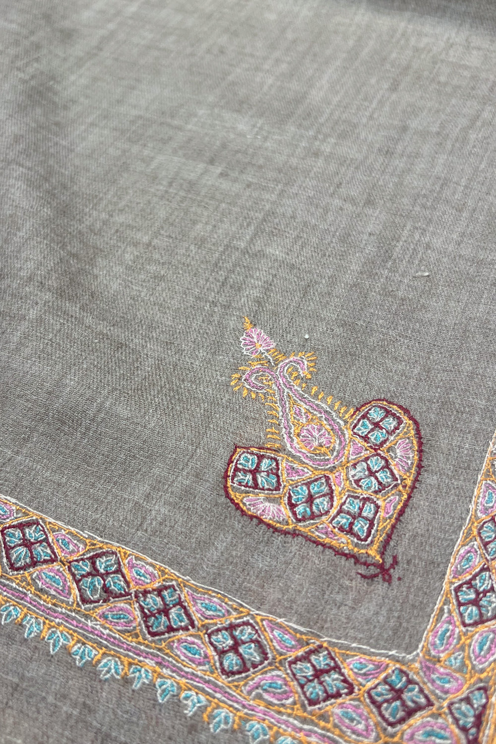Sozni Corner Paisley Shawl