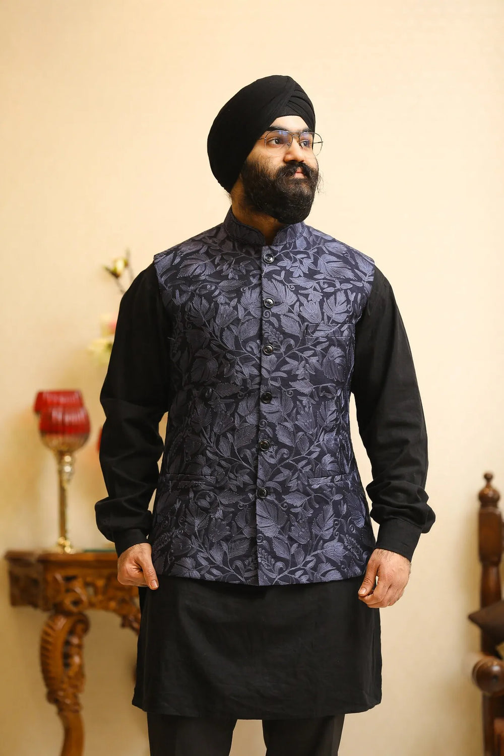#Black&SteelBlue
