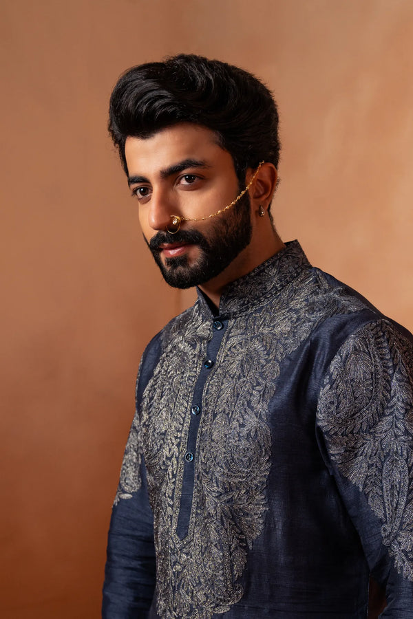 men in kurta pyjama