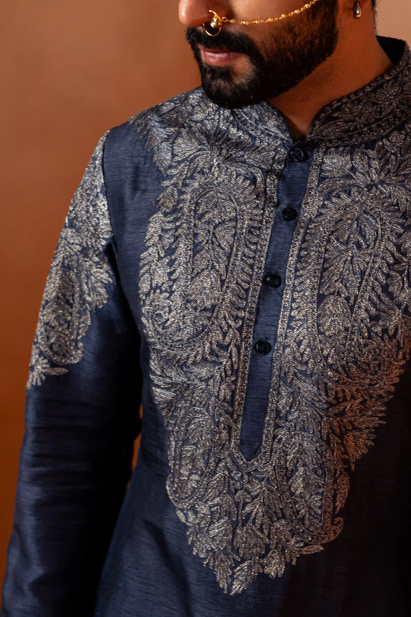 men in kurta pyjama