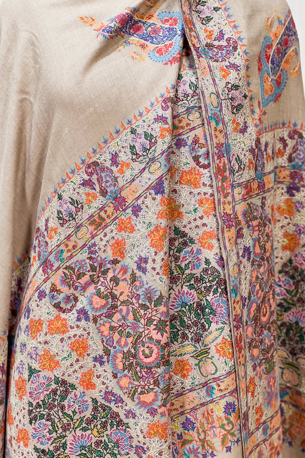 Thread outline detail on kalamkari motif, showing the precision of the hand embroidery work