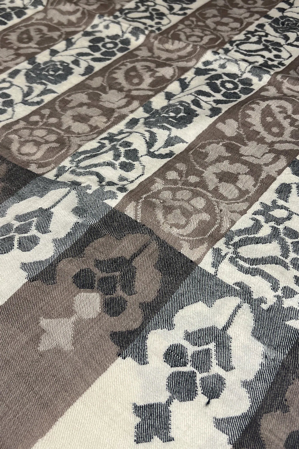 Off-White & Natural Kani Pure Pashmina Stripe Shawl