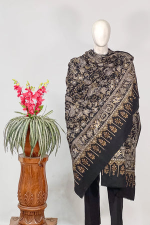 Shawl draped to show the full jaal coverage and tight weave structure of the black pashmina