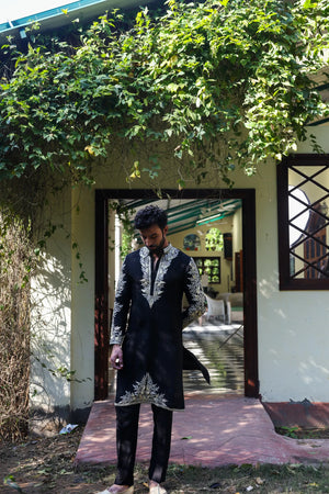Zarposh – Cloaked in Gold