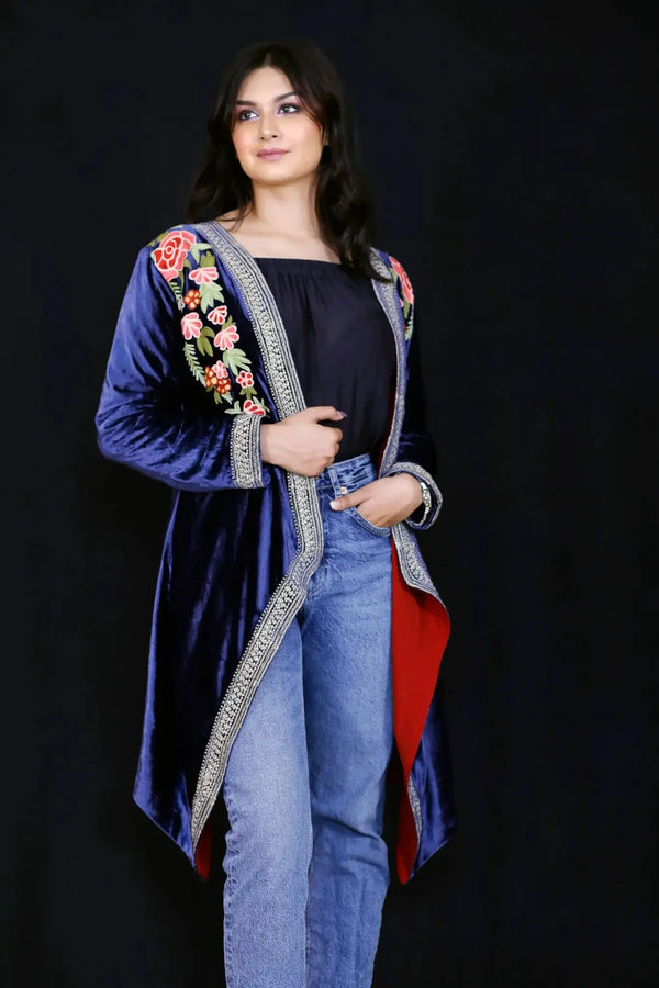 Long Shrug with Contrast Lining