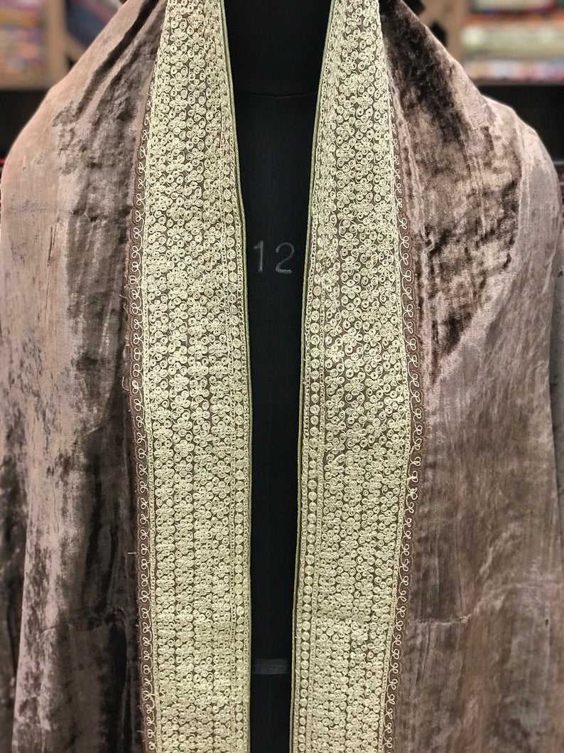 Brown Silk Velvet Shawl with 4 Side Tilla Chaputri Border