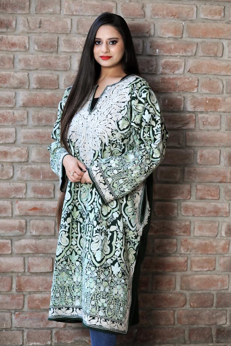 Dark Green Pure Wool Kashmiri Phiran with Jaal Paisley Embroidery