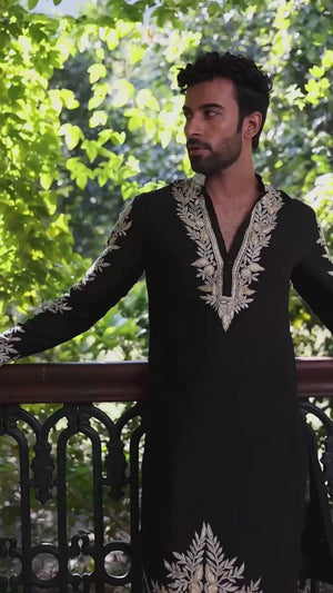 Zarposh – Cloaked in Gold